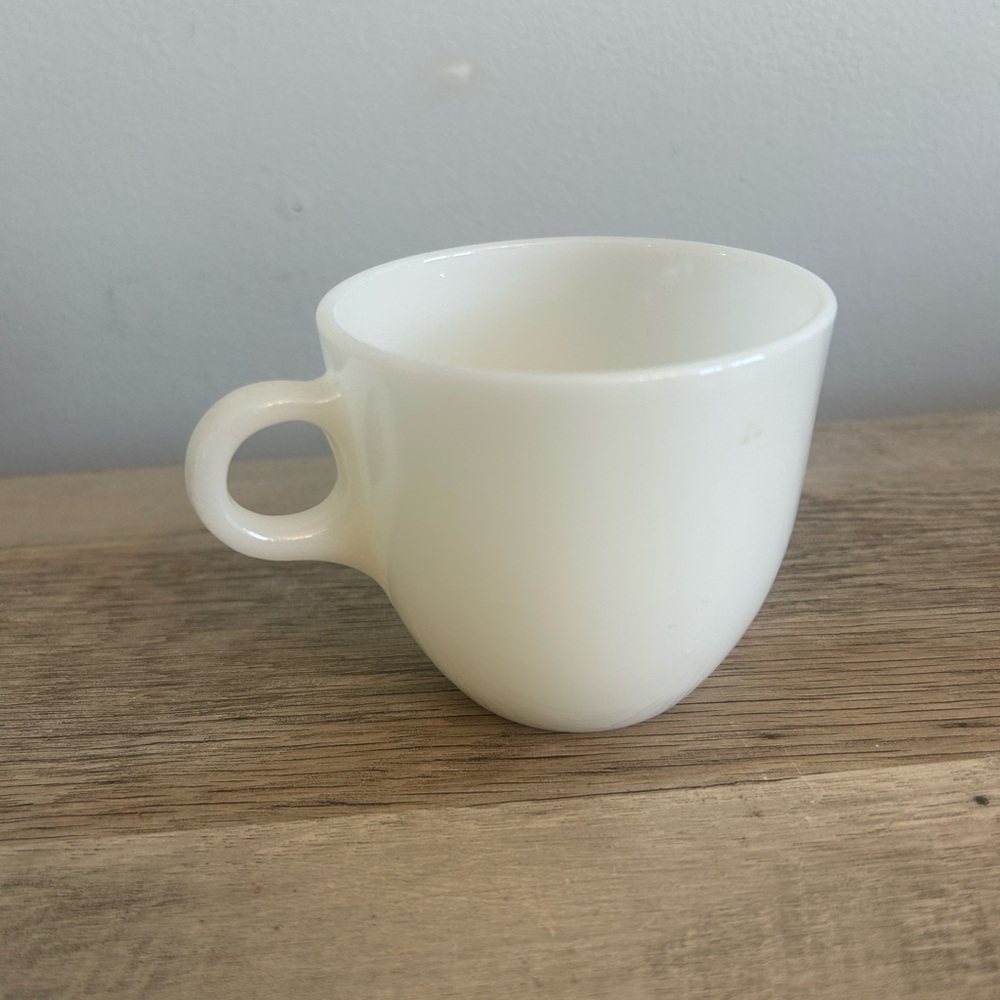 Vintage Fire King by Anchor Hocking Milk Glass Coffee Cup‎ Mug Cottage Retro